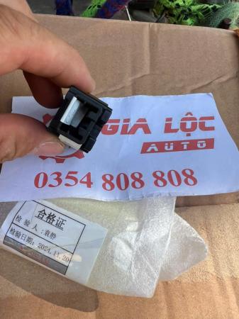 CÔNG TẮC CẢNH BÁO XIN NHAN NISSAN SUNNY 2020 SỐ TỰ ĐỘNG