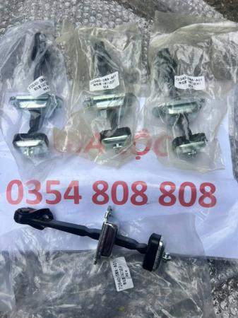 GIỚI HẠN CÁNH CỬA TRƯỚC TRÁI HONDA CRV 2006 2007 2008 2009 2010 2011 GIÁ RẺ
