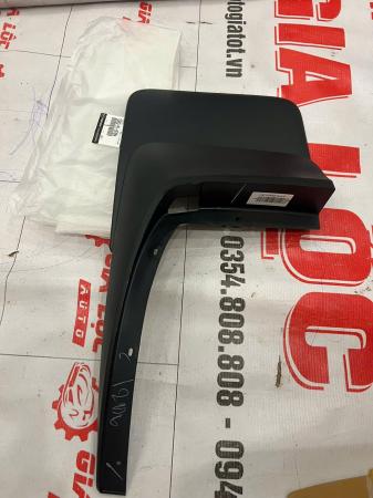 CHẮN BÙN BÁNH MAZDA BT50 1D0251870A CHÍNH HÃNG