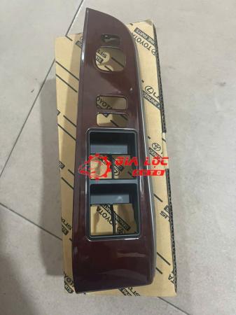 ỐP CÔNG TẮC LÊN KÍNH TỔNG TOYOTA CAMRY 74232-06510-E0, 7423206510E0