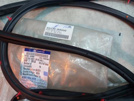 GIOĂNG CÁNH CỬA HYUNDAI I10  SAU LÁI CHÍNH HÃNG
