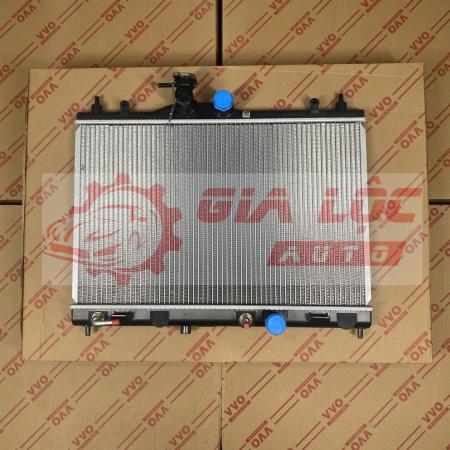 KÉT NƯỚC NISSAN LIVINA