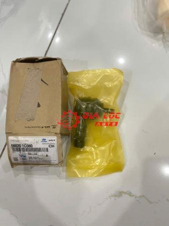 ROTUYN LÁI NGOÀI CTR HYUNDAI GETZ 568201C080