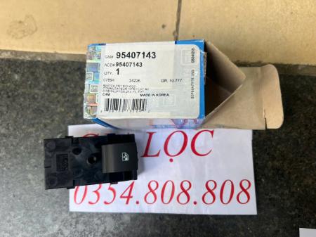 CÔNG TẮC LÊN XUỐNG KÍNH VINFAST FADIL TRƯỚC PHẢI SAU PHẢI SAU TRÁI 