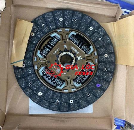 ẮC THẮNG TRƯỚC HYUNDAI TRÊN 581614N000