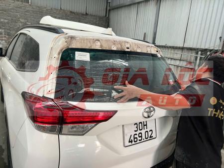KÍNH CHẮN GIÓ SAU XE TOYOTA RUSH  KÍNH HẬU CỐP SAU TOYOTA RUSH