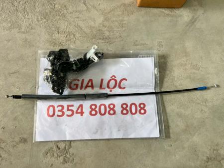 NGẬM KHOÁ CỐP TOYOTA HIACE GIẢ RẺ 1998 - 2018