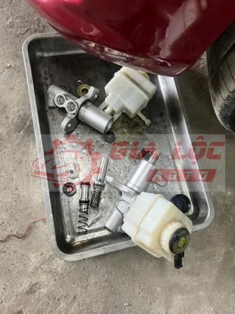 TỔNG PHANH VINFAST LUX A THÁO XE