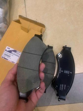 MÁ PHANH TRƯỚC MAZDA BT50 2016 UCYR3323ZA CHÍNH HÃNG