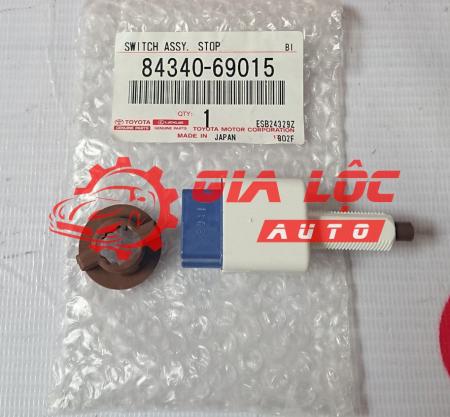 CÔNG TẮC ĐÈN PHANH LEXUS GX470 ,PRADO,CAMRY  84340-69015 