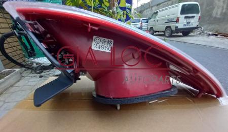 Đèn hậu miếng ngoài  Fiesta bên phải RH , bên lái LH ( 4 cửa )-Gia Lộc Autoparts